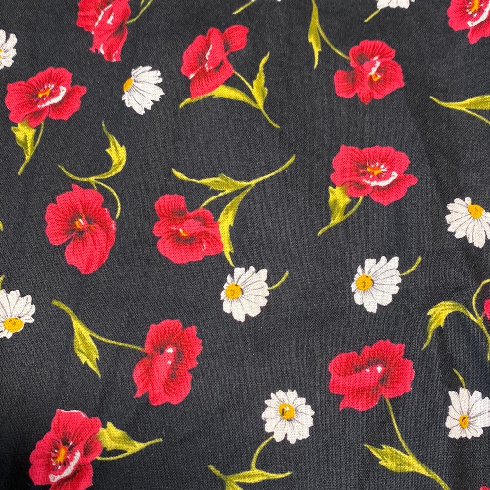Red Pansies & White Daisies w/black background 💯% Cotton! ❤️🤍🖤 by the yard